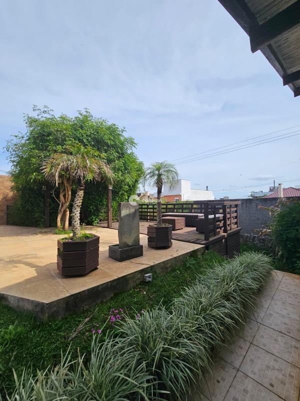 Casa de Condomínio à venda no Tomazetti: 