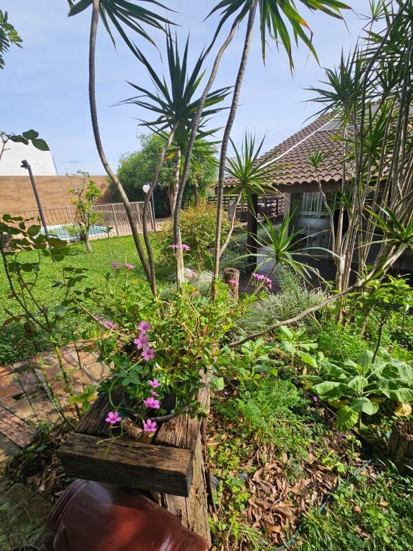 Casa de Condomínio à venda no Tomazetti: 