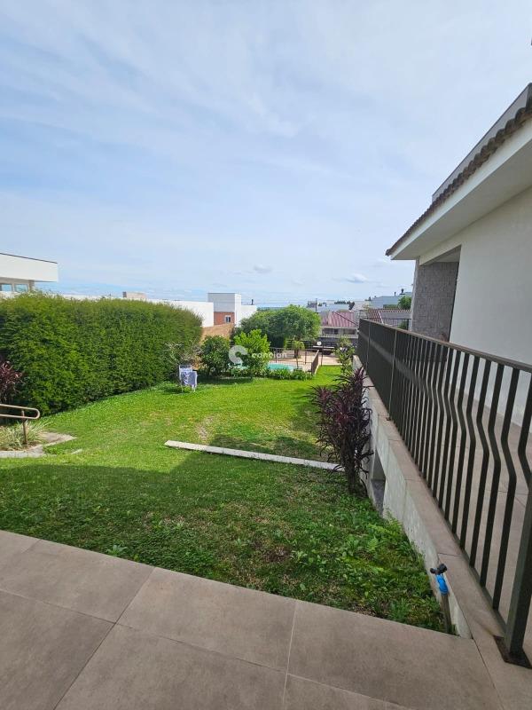 Casa de Condomínio à venda no Tomazetti: 