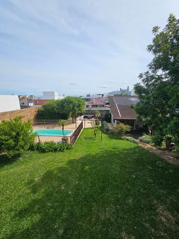 Casa de Condomínio à venda no Tomazetti: 