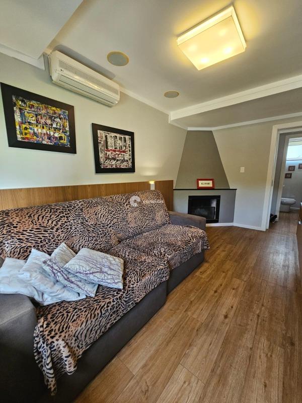 Casa de Condomínio à venda no Tomazetti: 