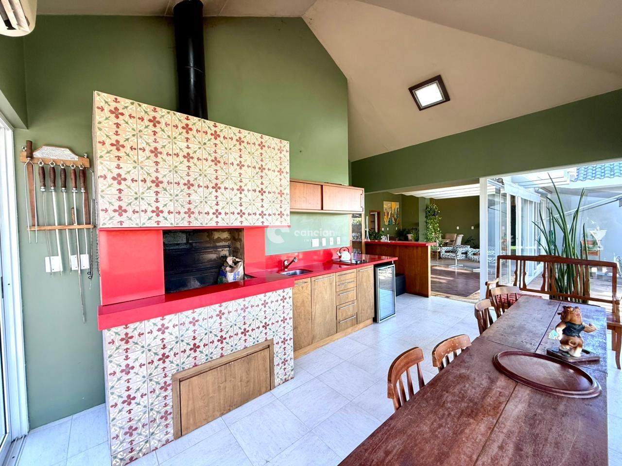 Casa de Condomínio à venda no São José: 