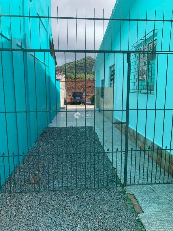 Casa à venda no Camobi: 