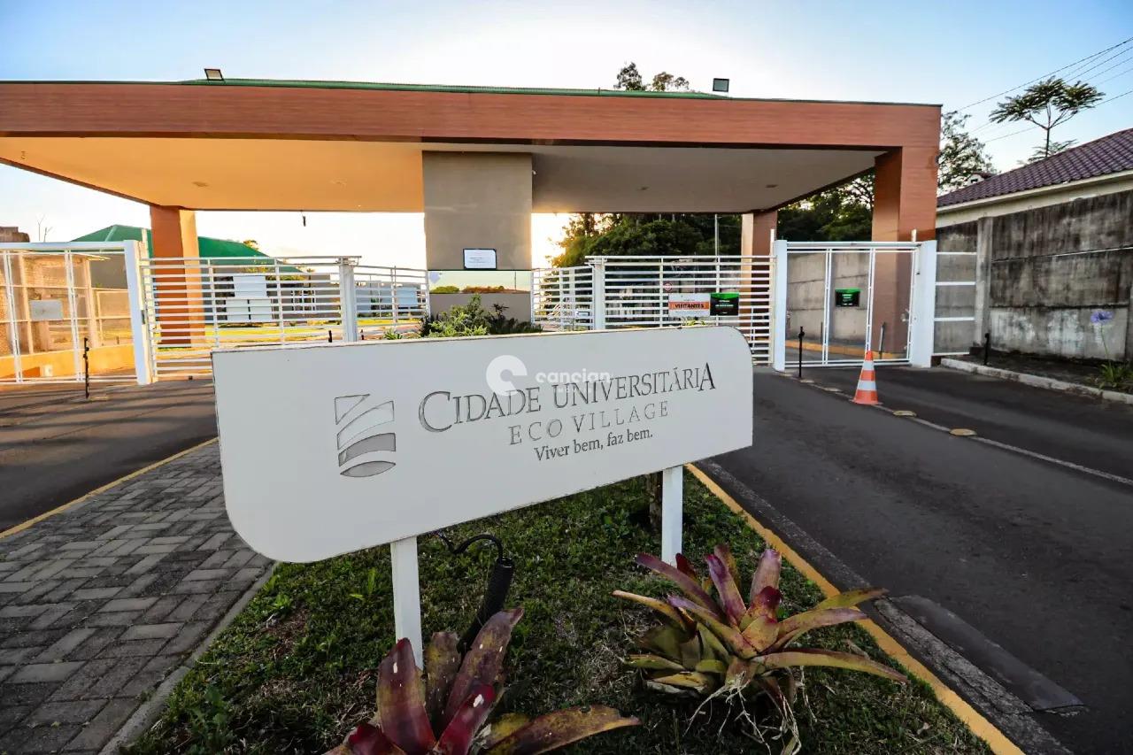 Terreno em condomínio à venda no Camobi: