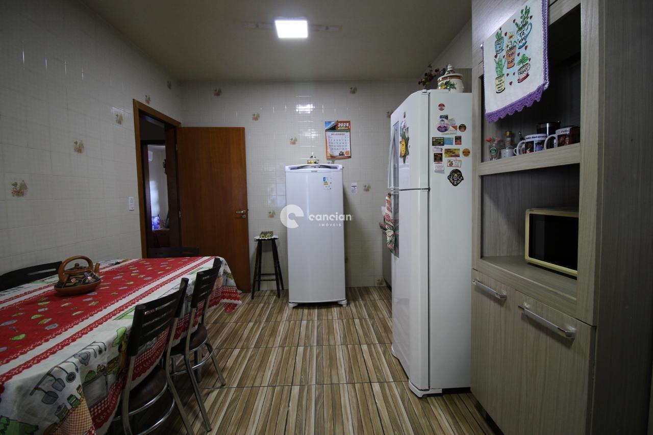 Casa à venda no Juscelino Kubitschek: 