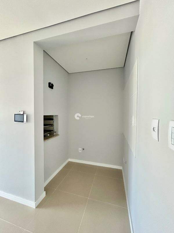 Apartamento para aluguel no Camobi: 