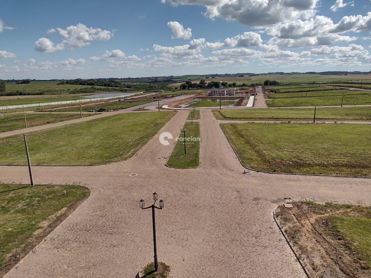 Terreno à venda no Camobi: 