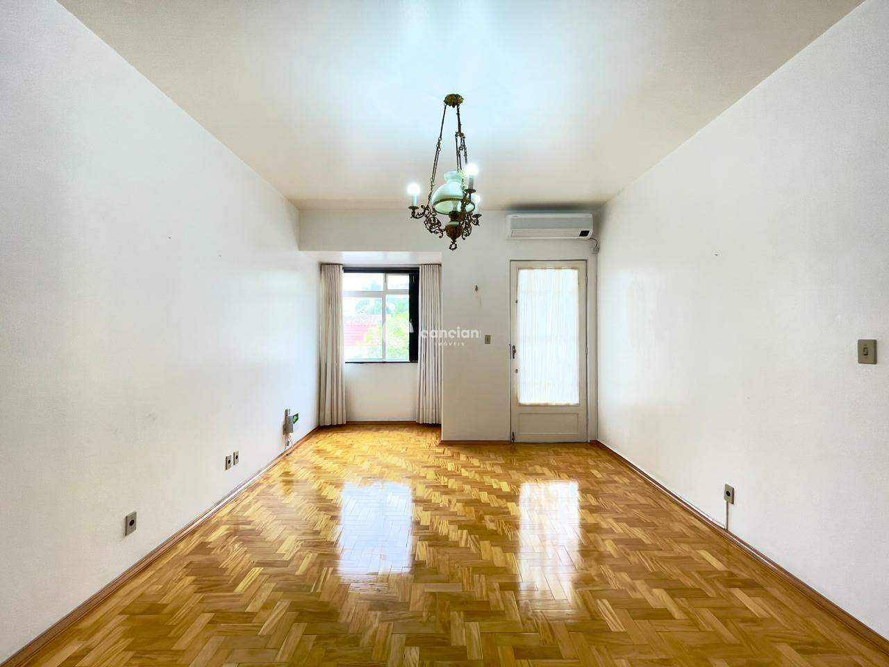 Apartamento para aluguel no Centro: 