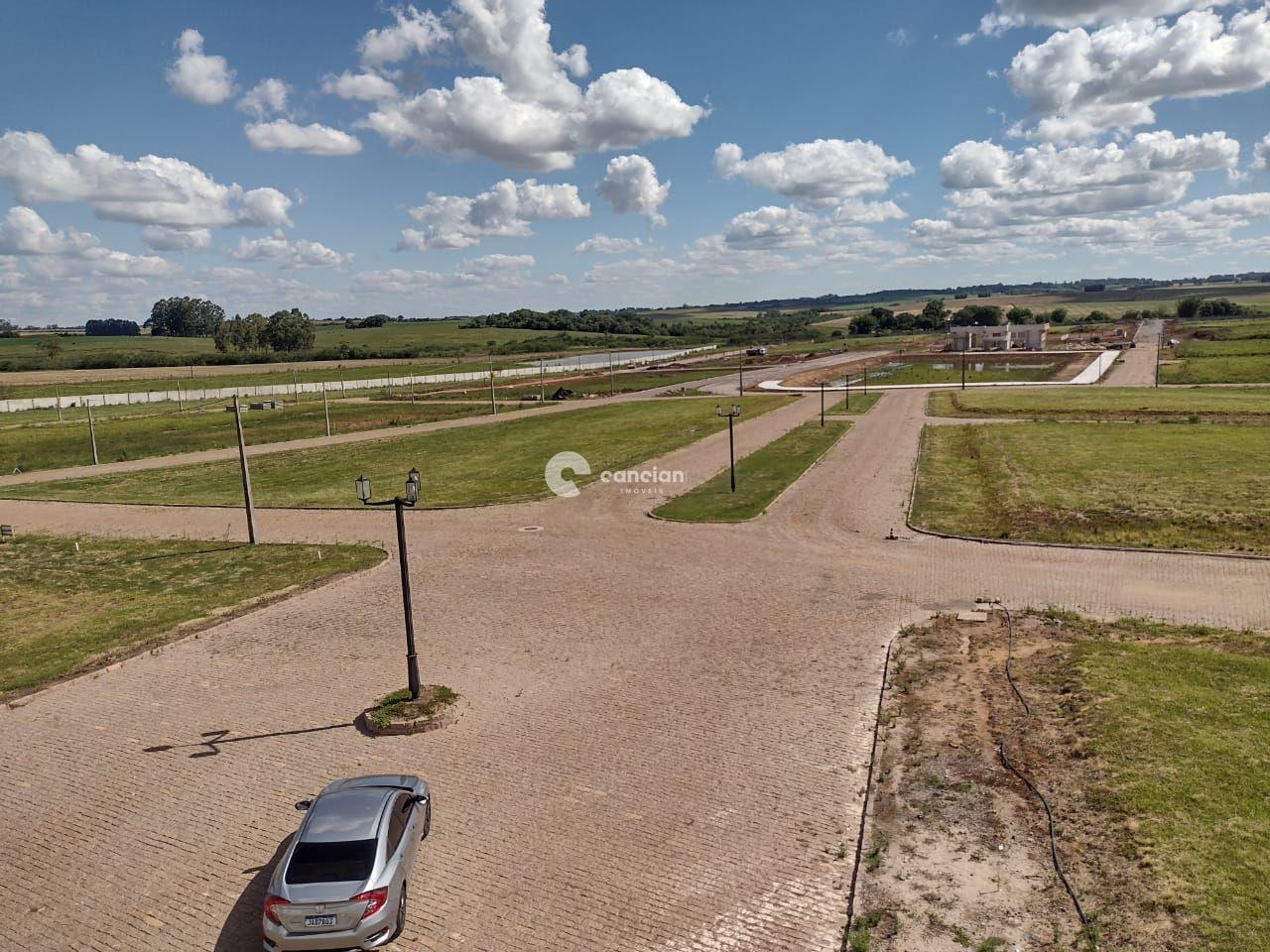 Terreno à venda no Camobi: 