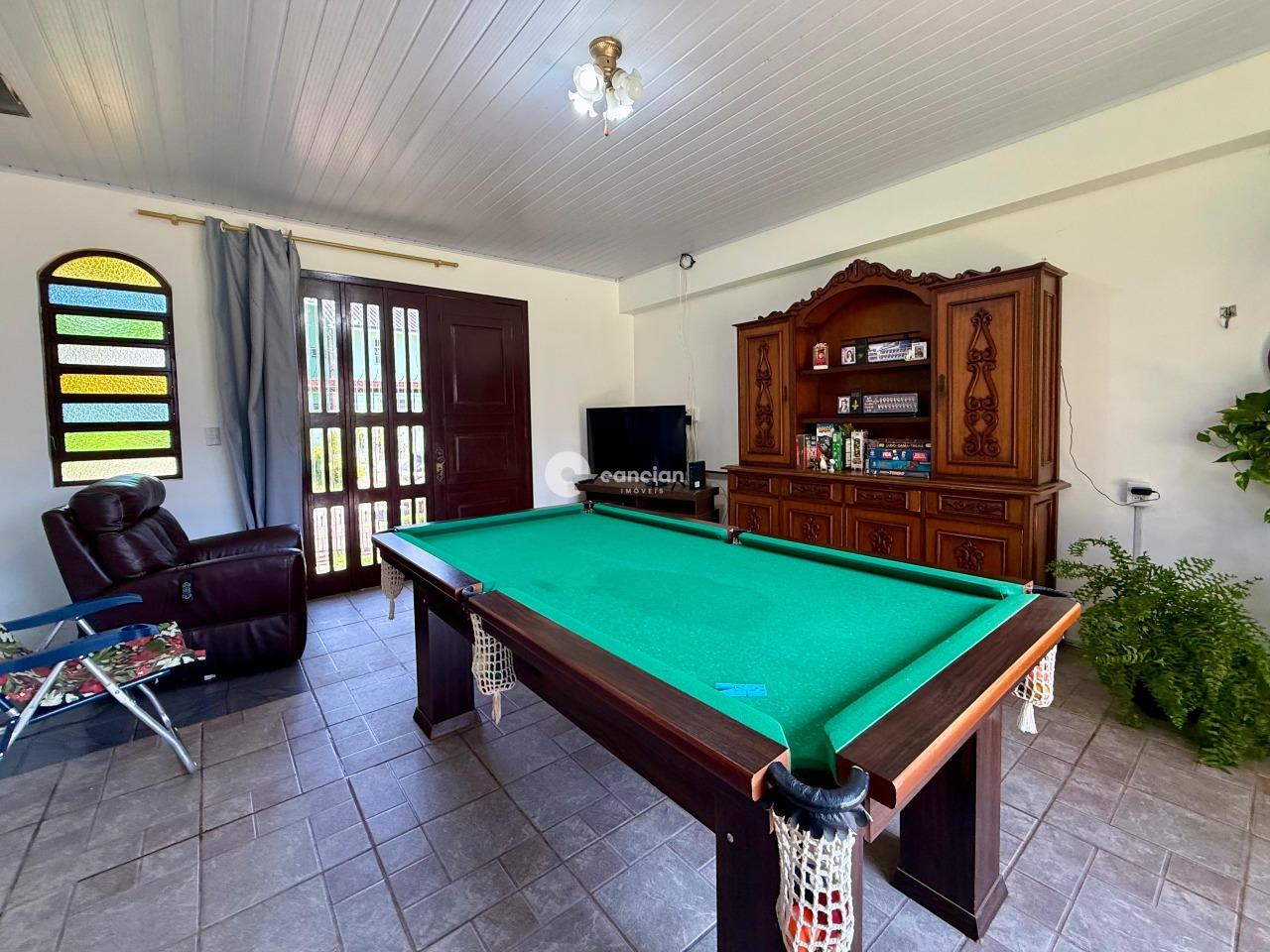 Casa à venda no Camobi: 