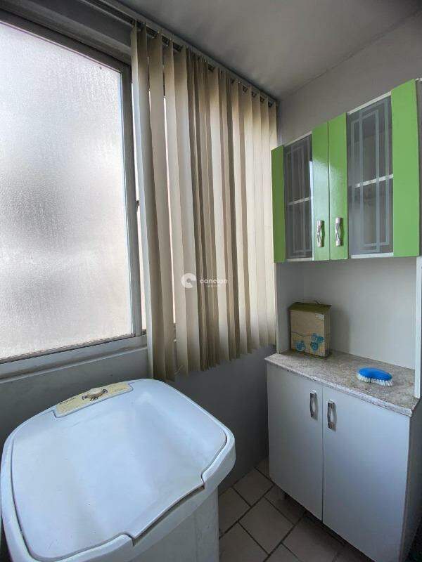 Apartamento à venda no Menino Jesus: 