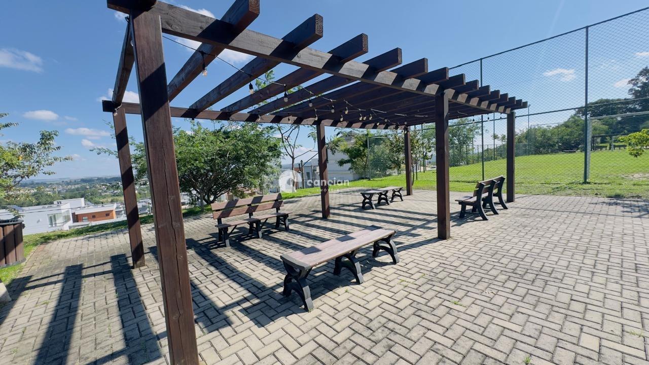 Terreno em condomínio à venda no Tomazetti: 