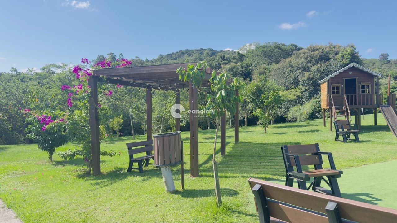 Terreno em condomínio à venda no Tomazetti: 