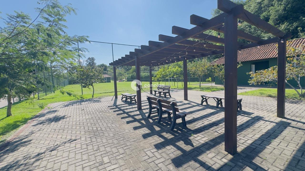 Terreno em condomínio à venda no Tomazetti: 