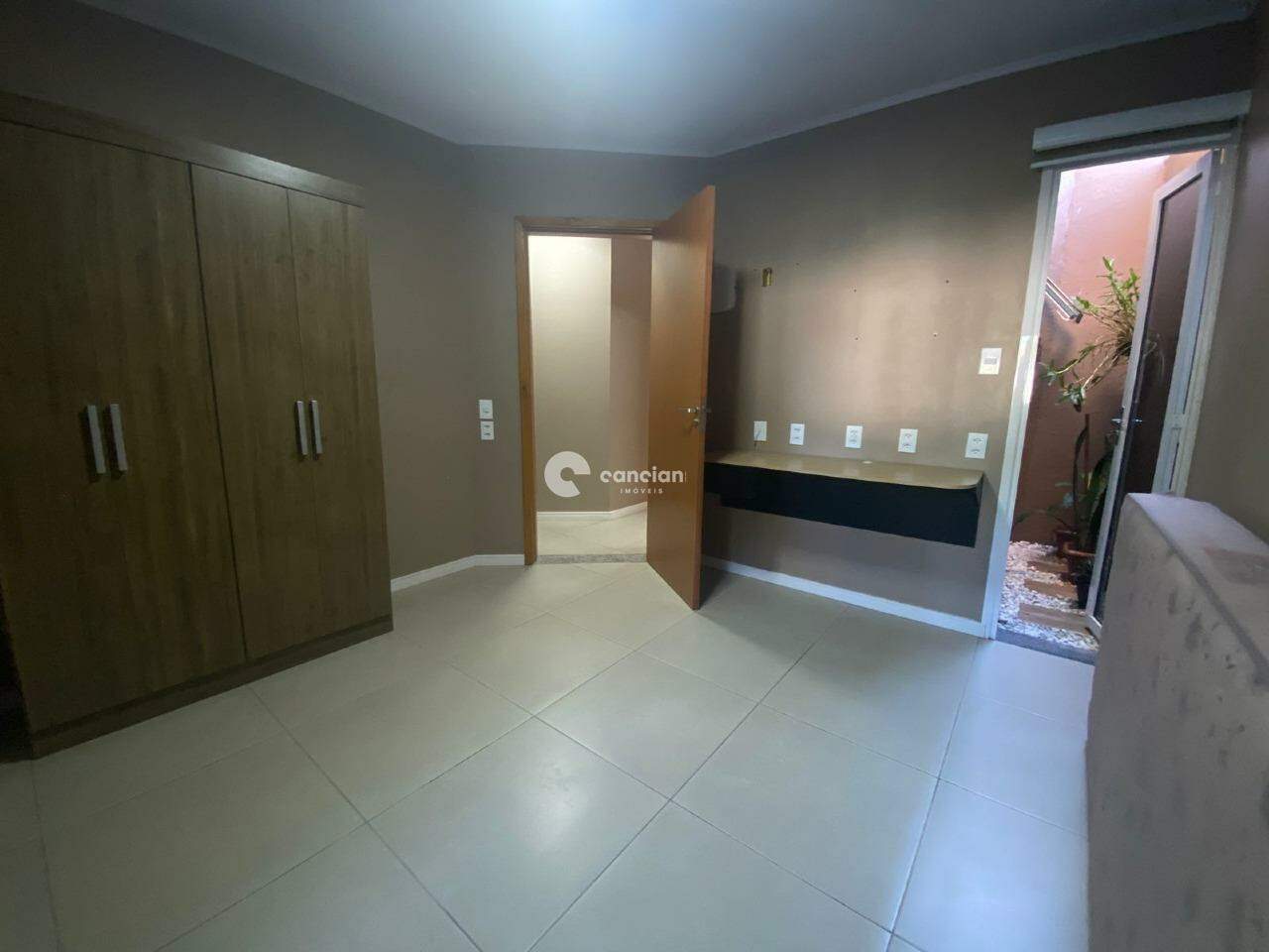 Casa à venda no Camobi: 