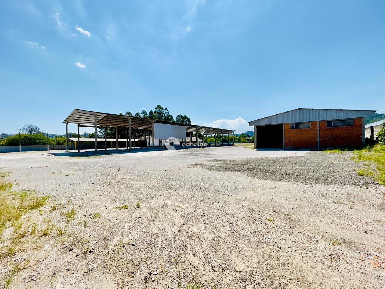 Pavilhão para aluguel no Nossa Senhora Medianeira: 