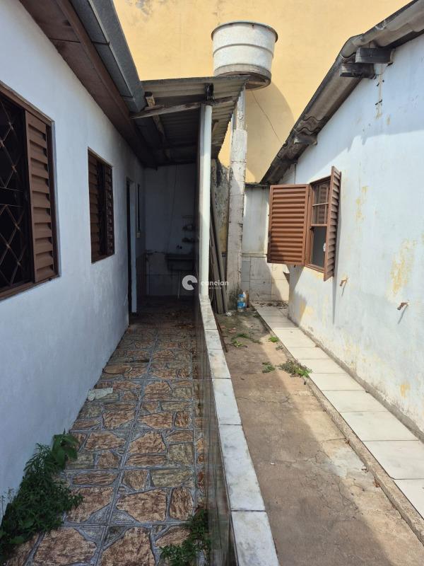 Casa à venda no Tancredo Neves: 