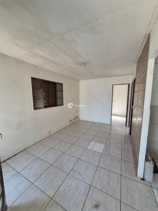 Casa à venda no Tancredo Neves: 