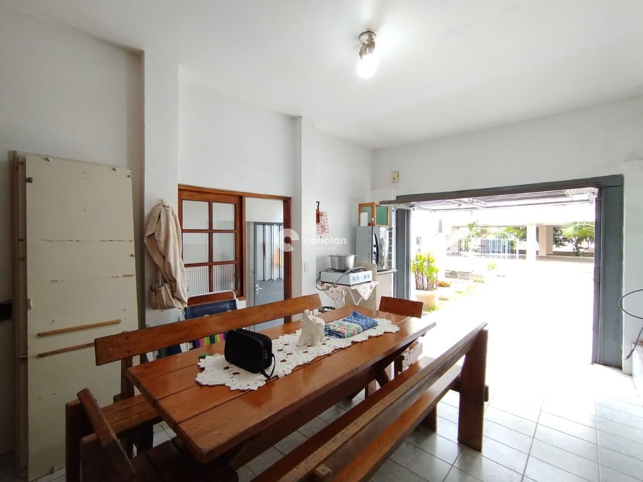 Casa à venda no Centro: 