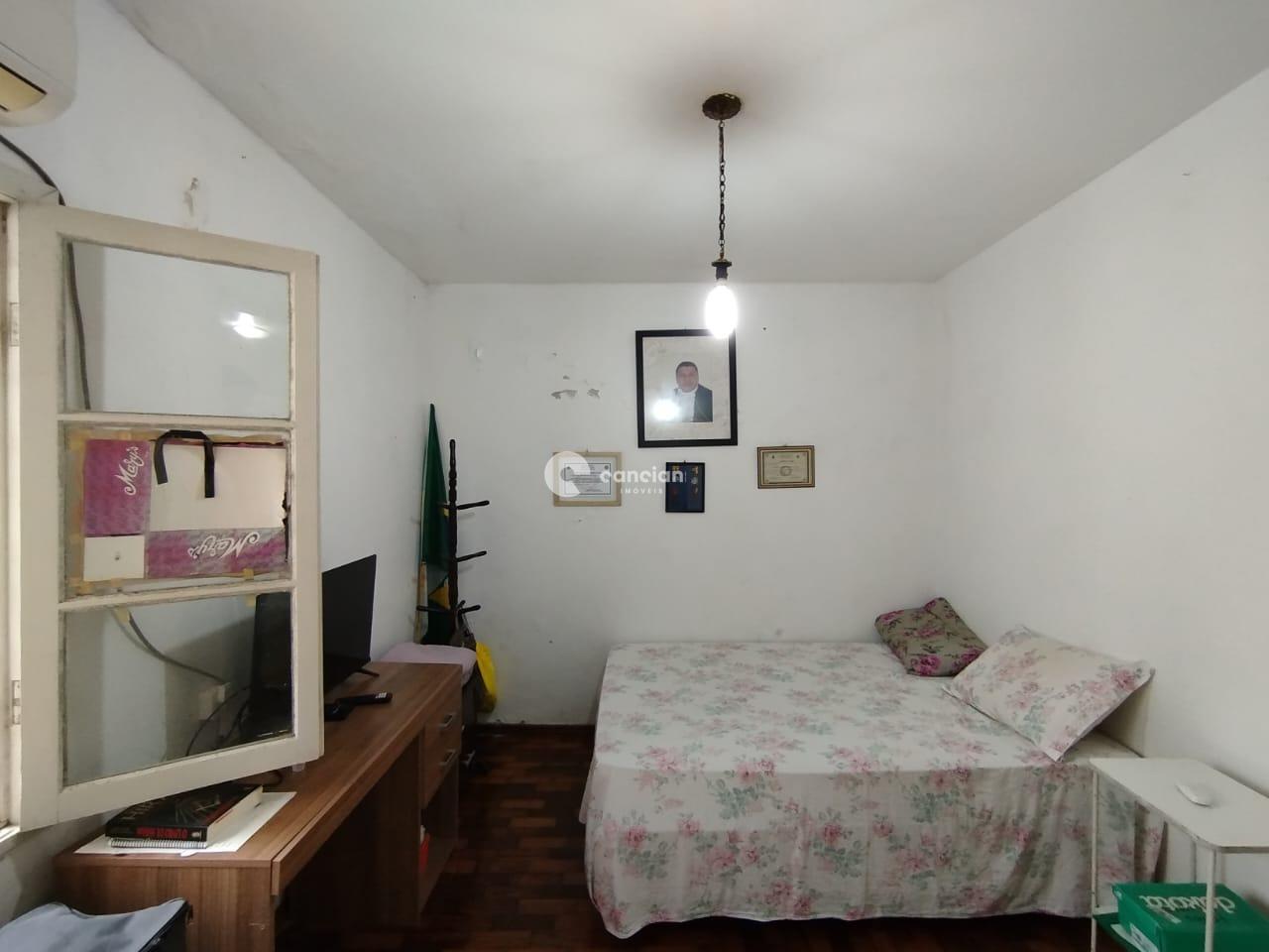 Casa à venda no Centro: 