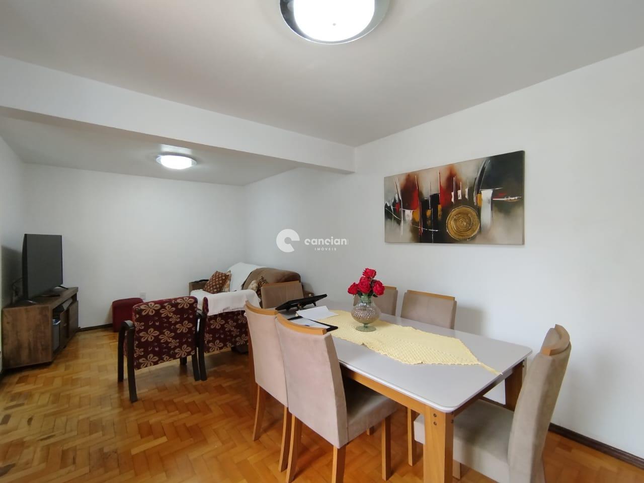 Casa à venda no Centro: 