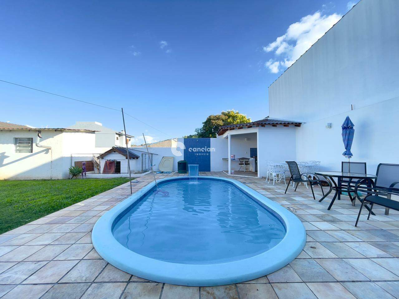 Casa para aluguel no Pé de Plátano: 