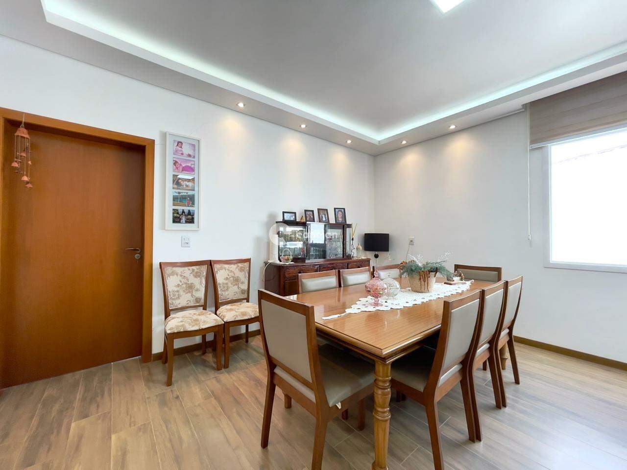 Casa para aluguel no Pé de Plátano: 