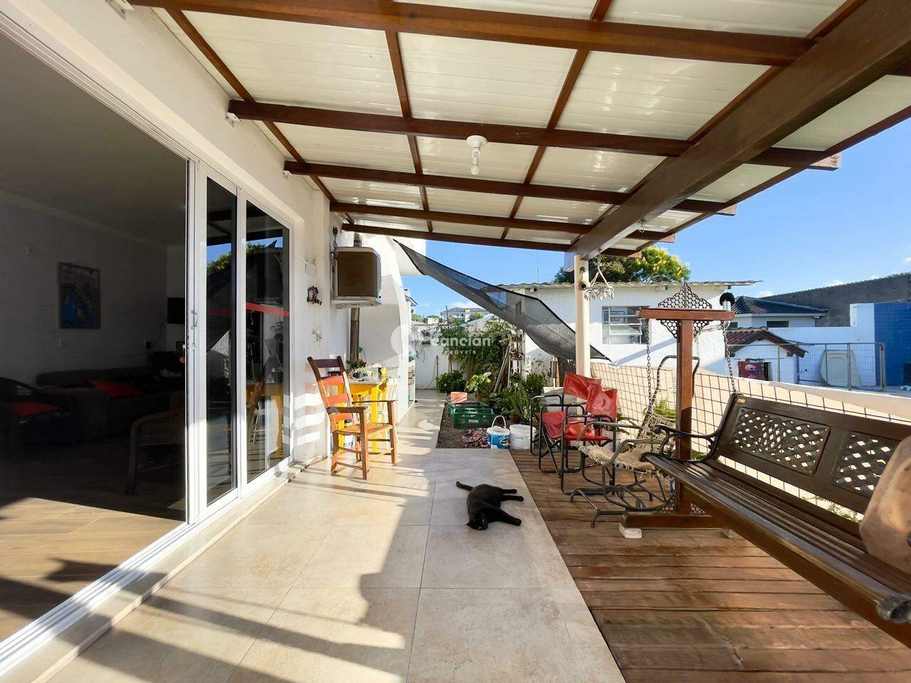 Casa para aluguel no Pé de Plátano: 