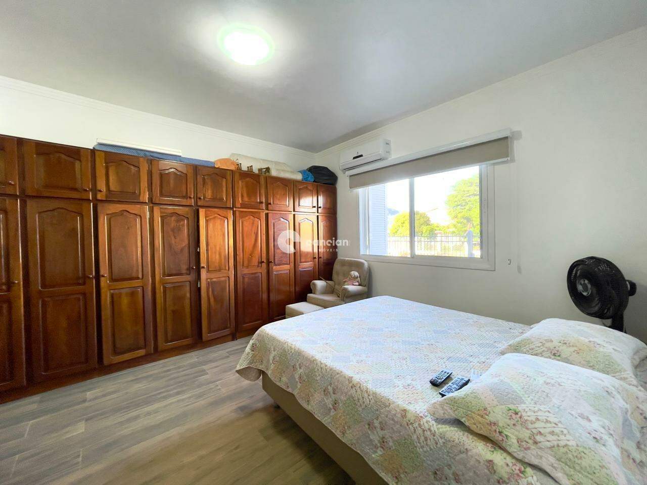 Casa para aluguel no Pé de Plátano: 
