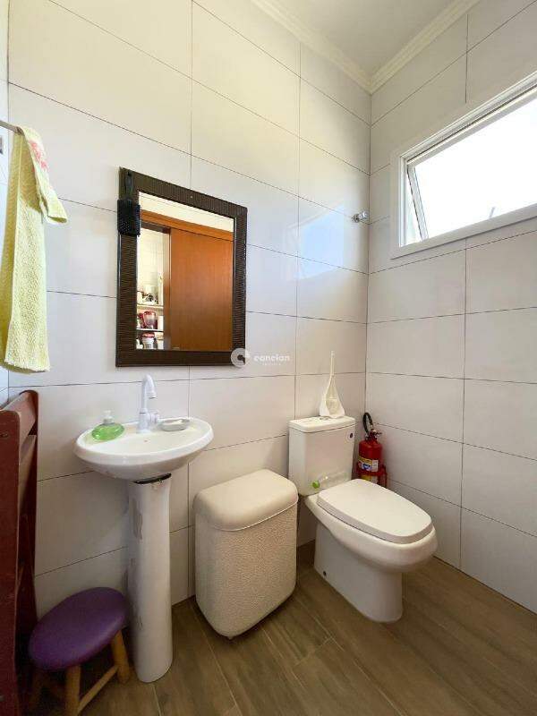 Casa para aluguel no Pé de Plátano: 