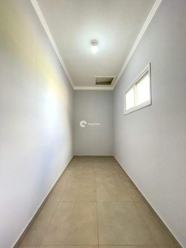 Casa para aluguel no Camobi: 