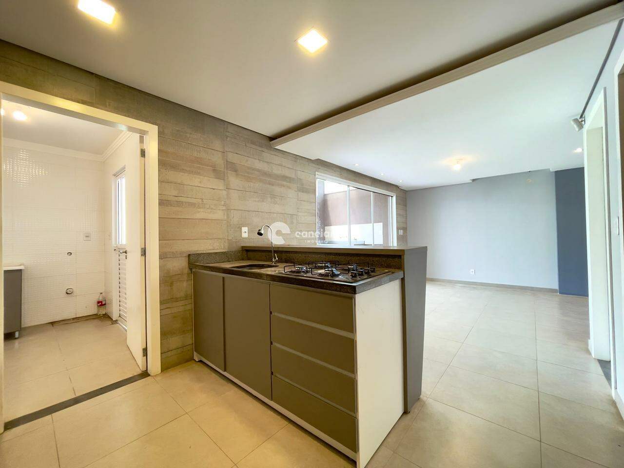 Casa para aluguel no Camobi: 