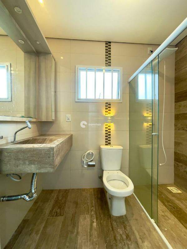 Casa para aluguel no Camobi: 