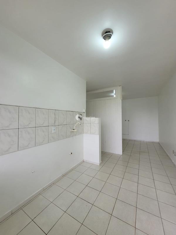 Kitnet à venda no Camobi: