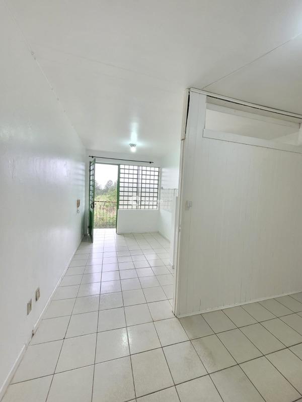 Kitnet à venda no Camobi: