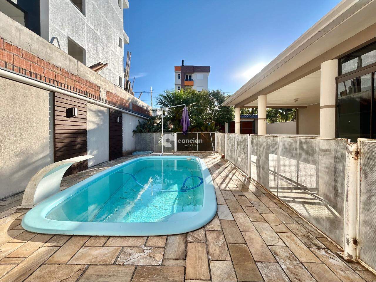 Casa à venda no Camobi: 