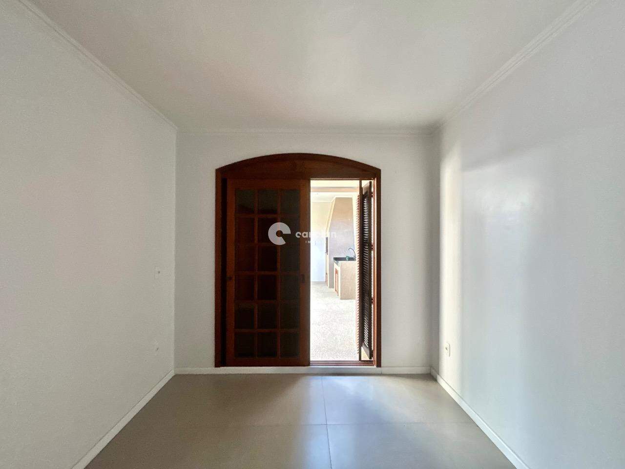 Casa à venda no Camobi: 
