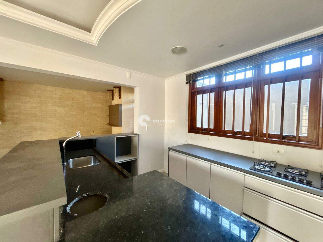 Casa à venda no Camobi: 