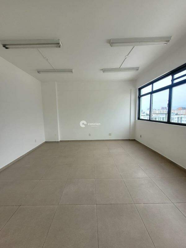 Sala Comercial para aluguel no Centro: 