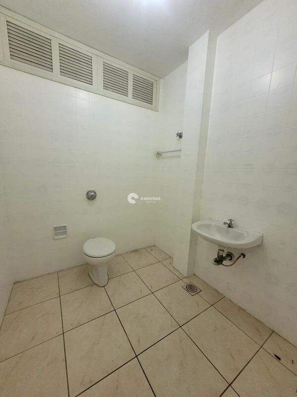 Sala Comercial para aluguel no Centro: 