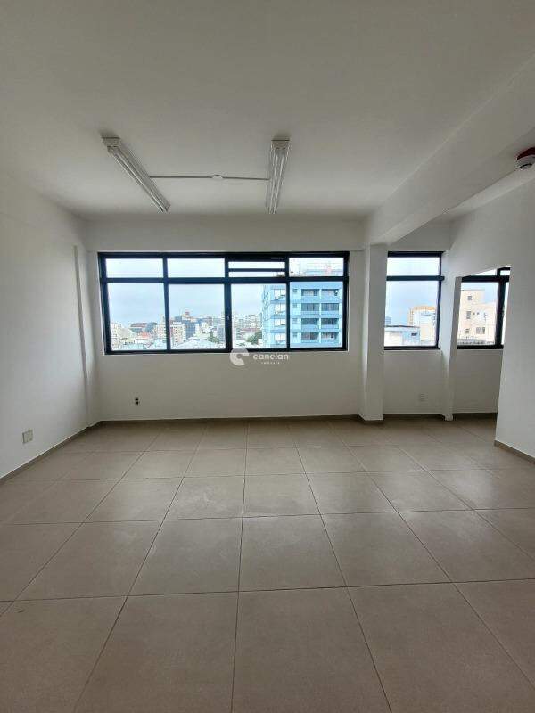 Sala Comercial para aluguel no Centro: 