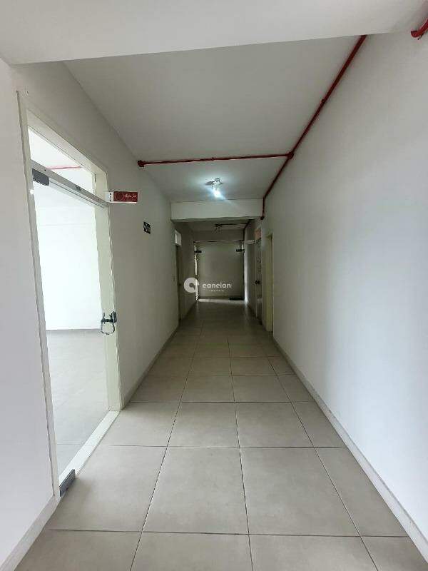 Sala Comercial para aluguel no Centro: 