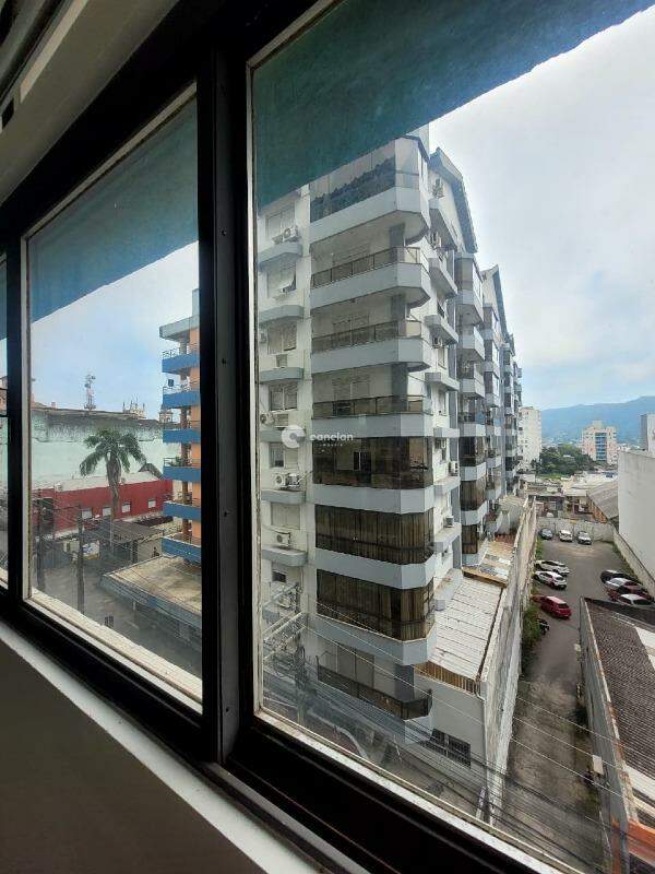 Sala Comercial para aluguel no Centro: 