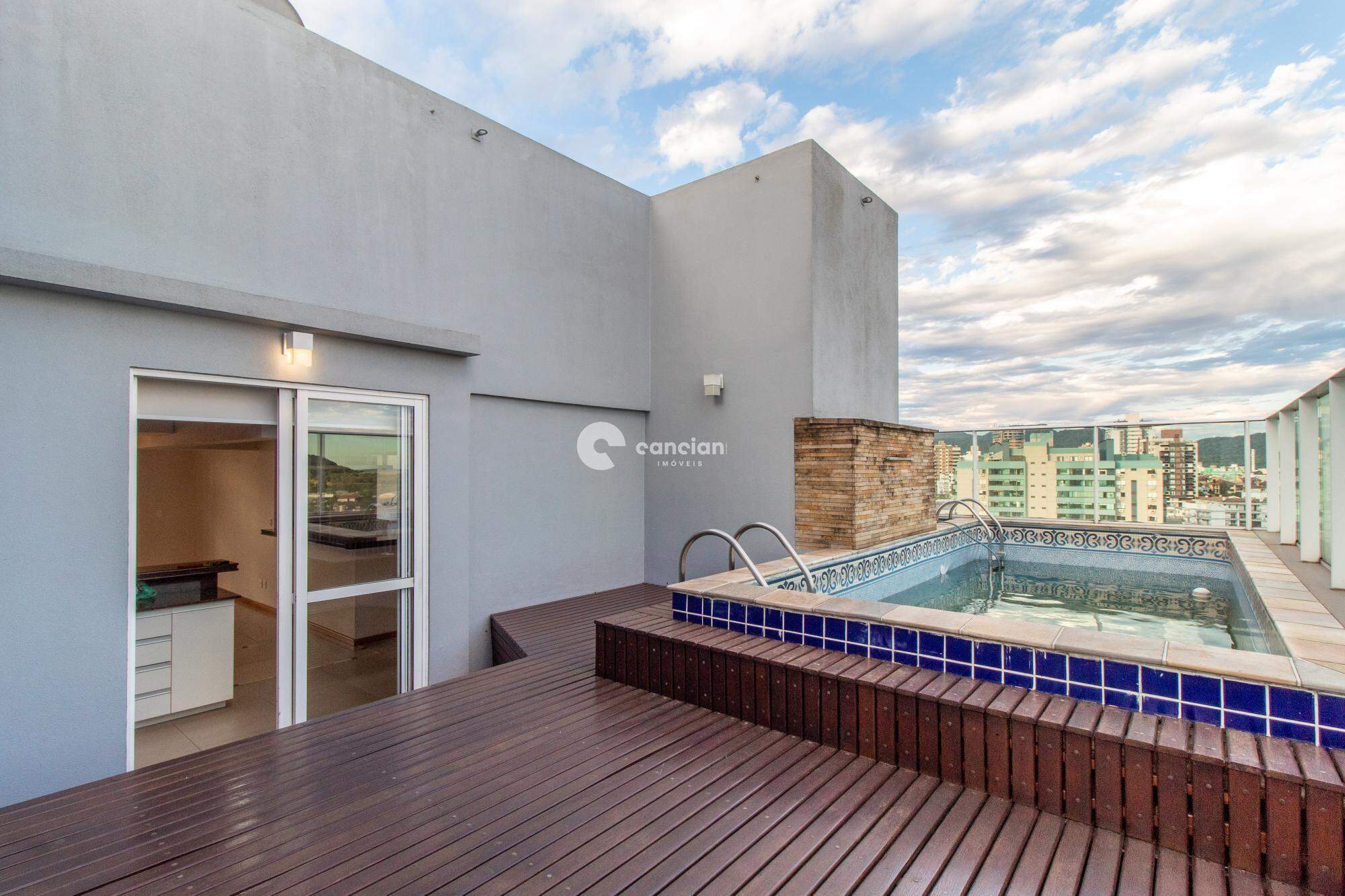 Cobertura para aluguel no Centro: 