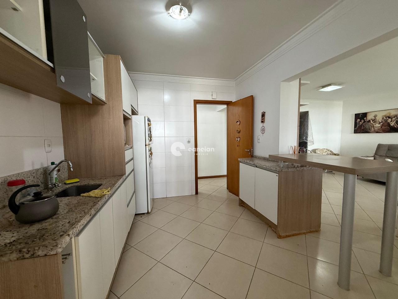 Apartamento à venda no Menino Jesus: