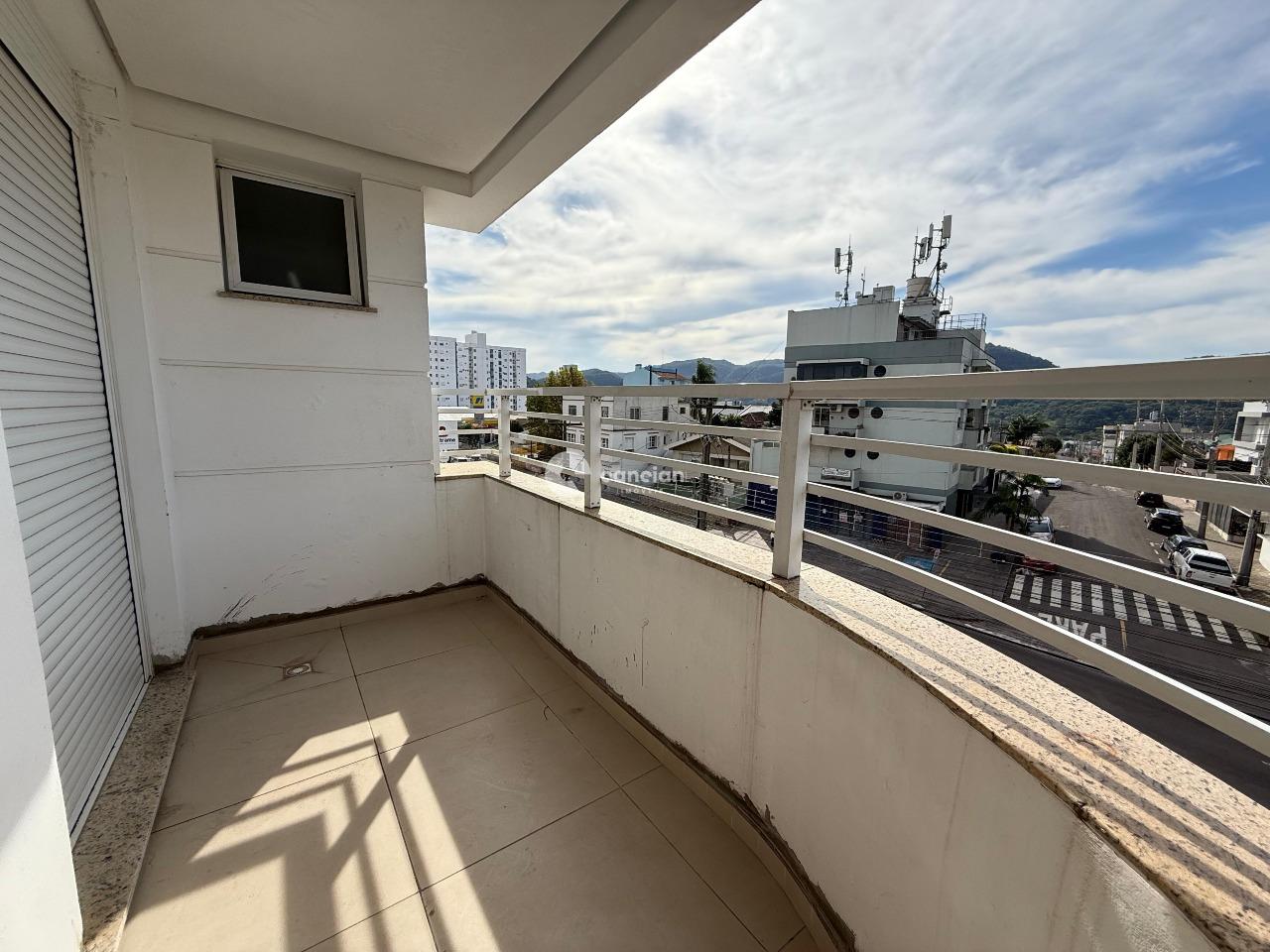 Apartamento à venda no Menino Jesus: