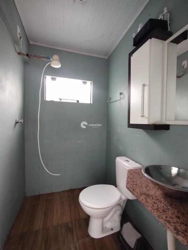 Casa à venda no Camobi: Banheiro Auxiliar