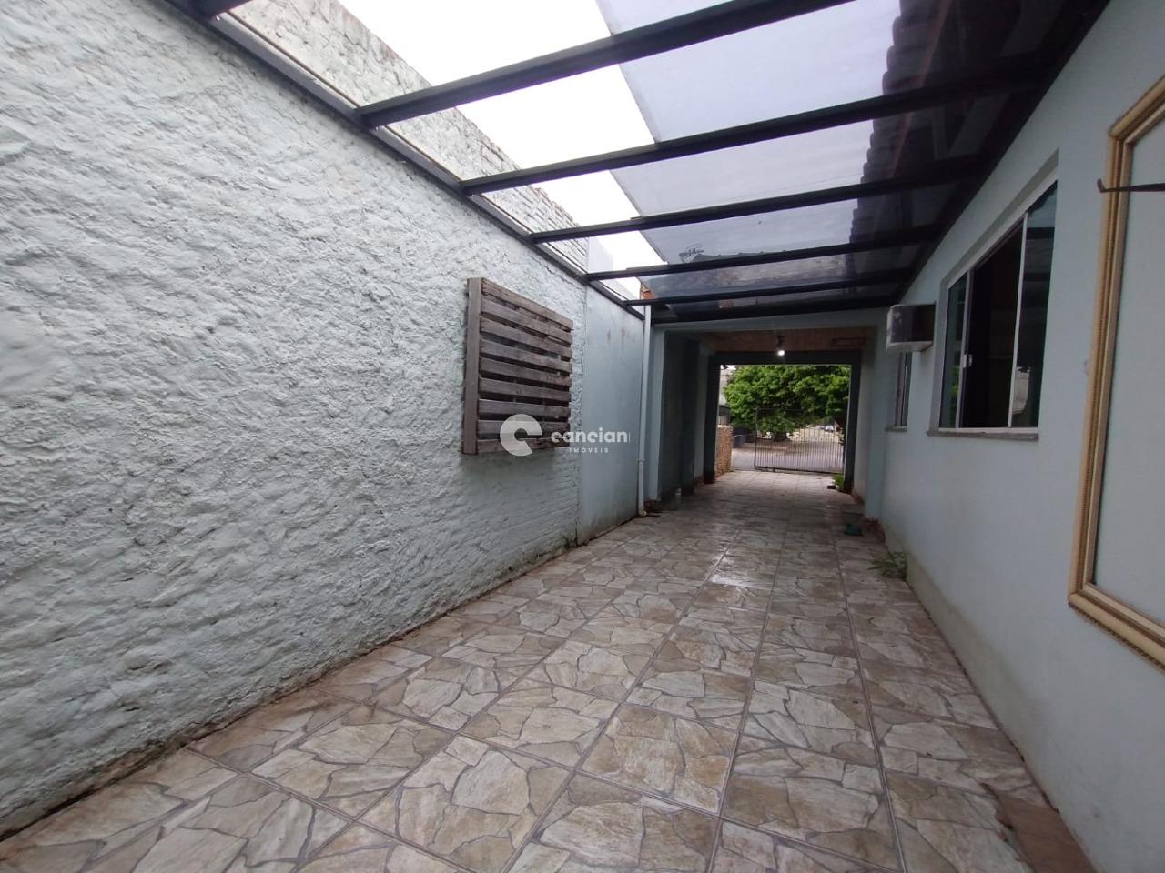 Casa à venda no Camobi: Garagem Vista 2