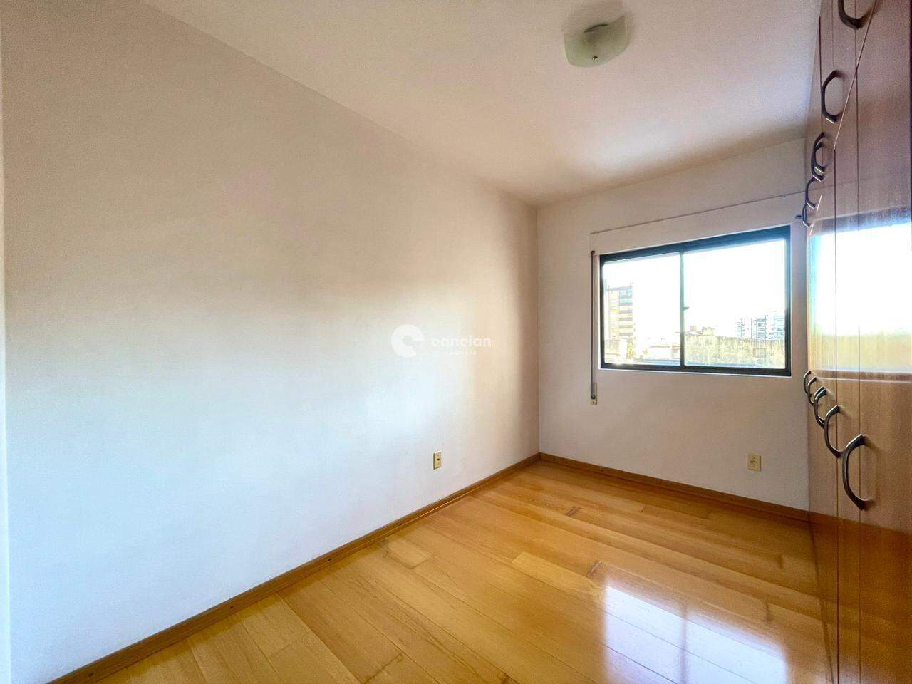 Apartamento para aluguel no Centro: 