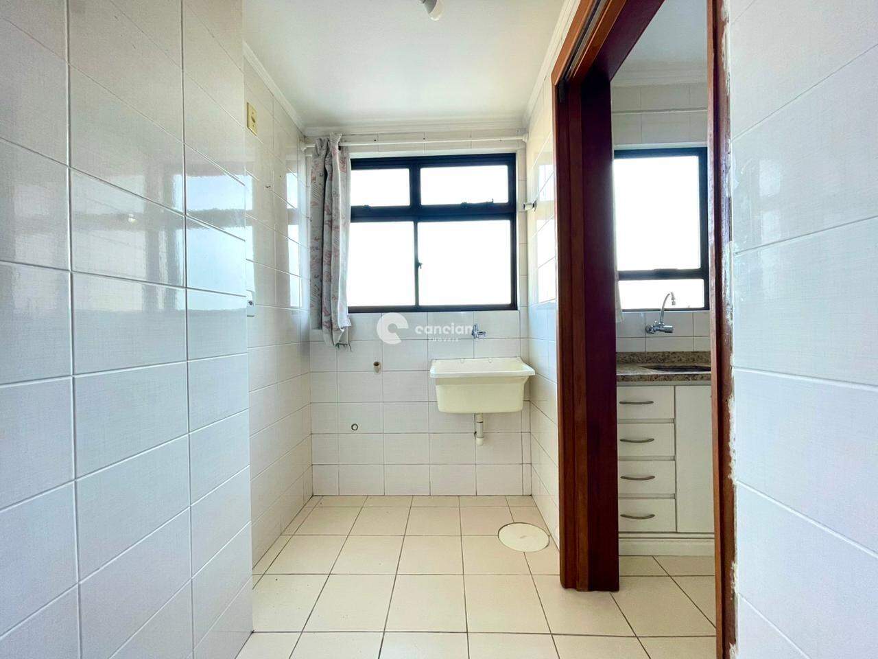 Apartamento para aluguel no Centro: 